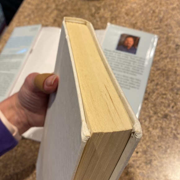 Thomas Kinkade & Katherine Spencer The Inn at Angel Island Hardcover Book - Picture 17 of 17